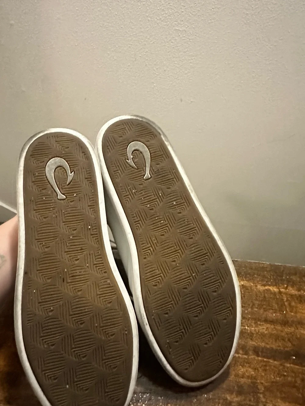 OluKai White Leather Low-Top Sneakers